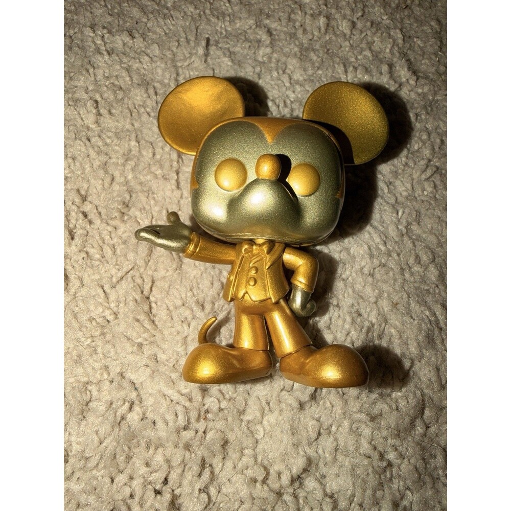 Disney world 50th Anniversary gold mickey mouse only from Funko Pop! Town #26